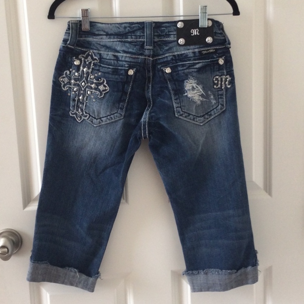 Miss Me Capri jeans